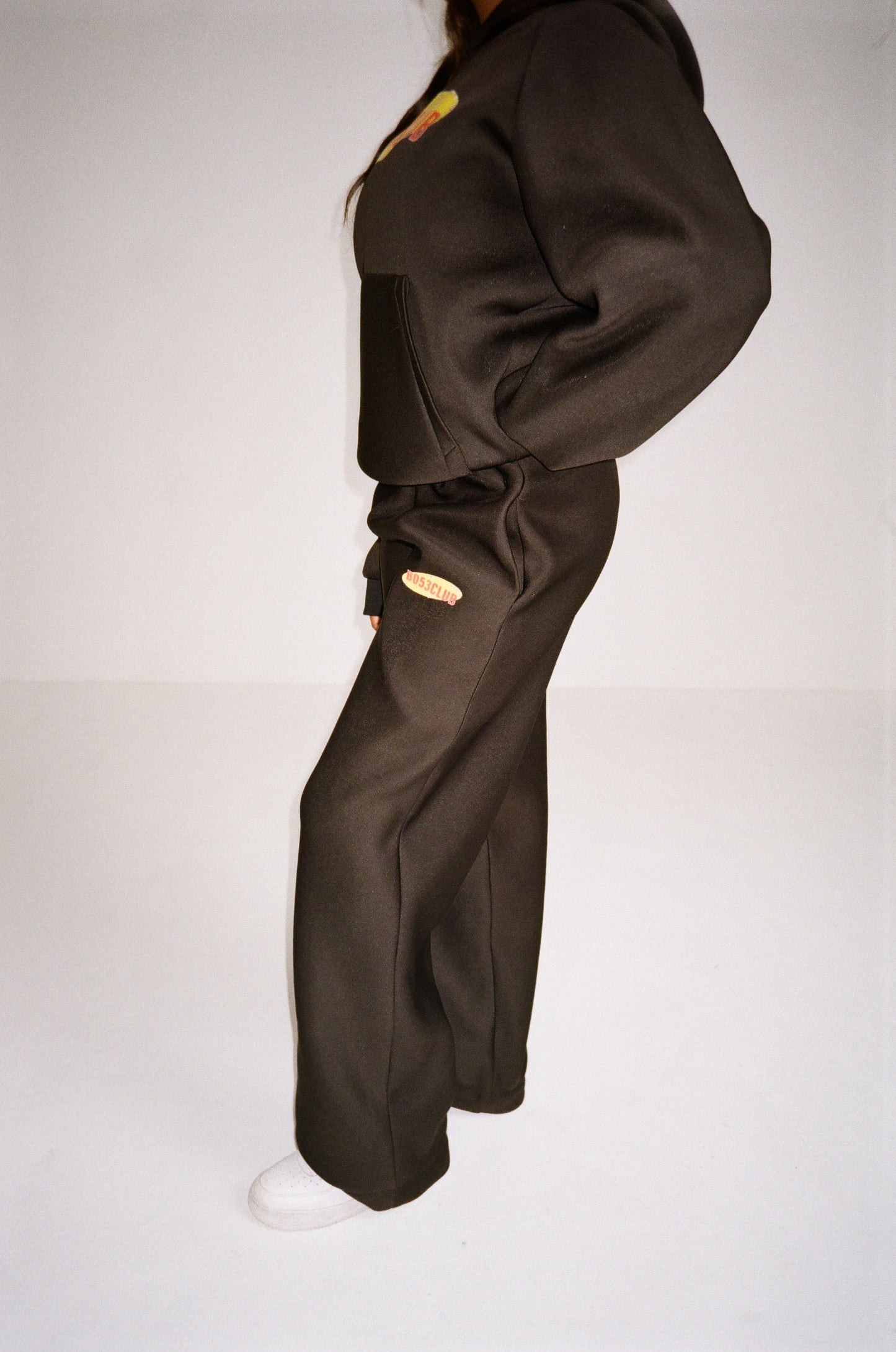 TRACKPANTS